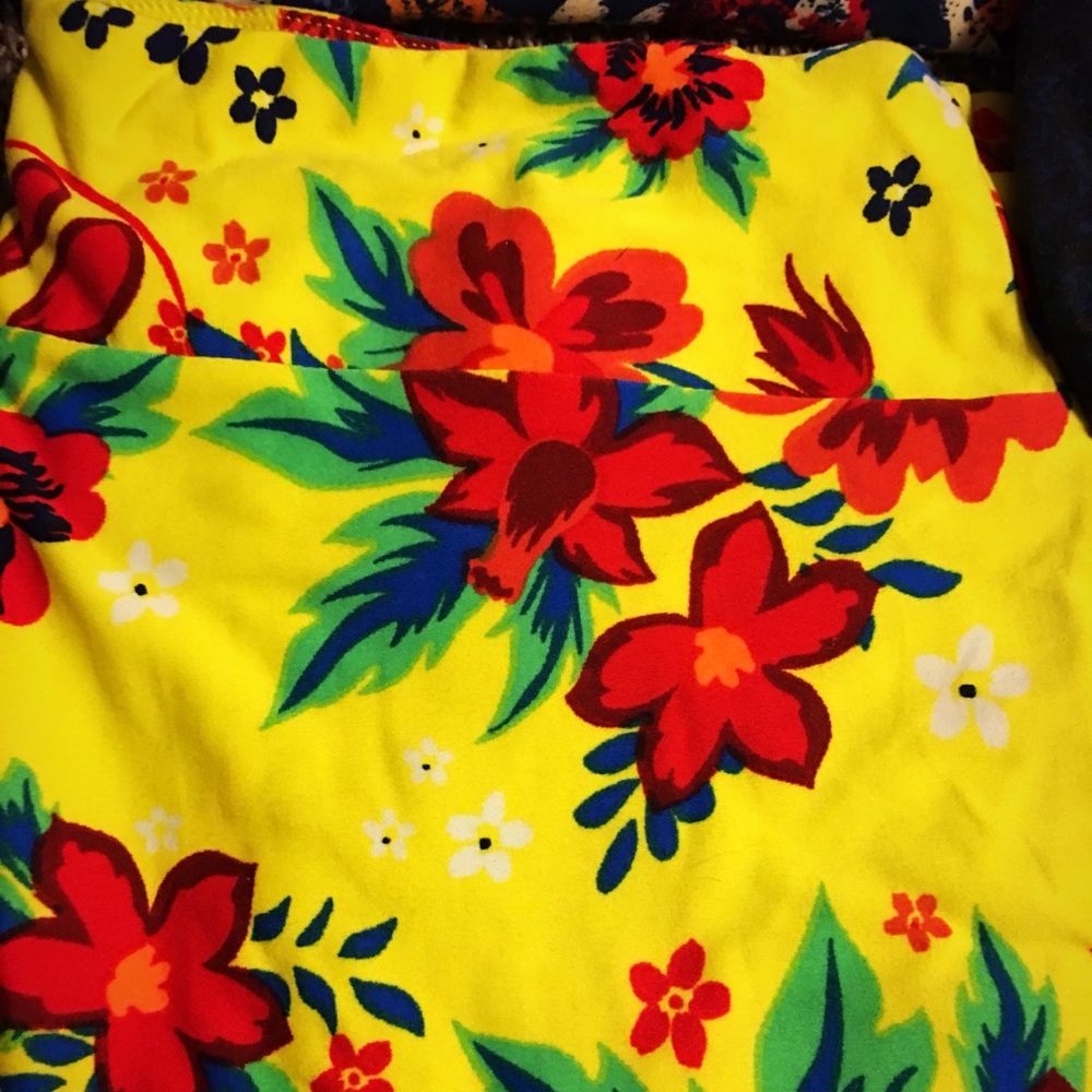 EUC TC2 Lularoe Leggings